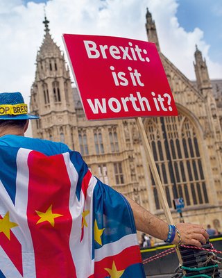 Убит под Вестминстером. Лондон застыл между отсрочкой Brexit и хаосом