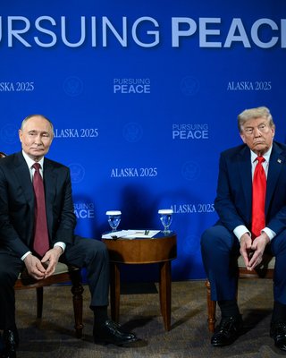 Конец "духа Анкориджа": Трамп может отказаться от "договоренностей" с РФ по Донбассу, — Axios