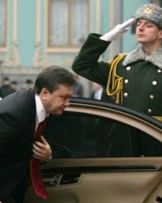 Відкопали "легітимного". Як суд щодо реабілітації Януковича пов'язаний із планами поділу України