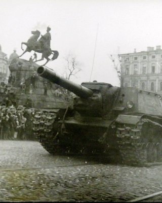 Не зрікаються люблячи. Чому 9 травня — хороший привід, щоб примиритися з минулим