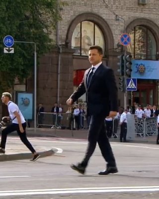 Паны дерутся. Почему в борьбе Зеленского с олигархами не видно интересов украинцев