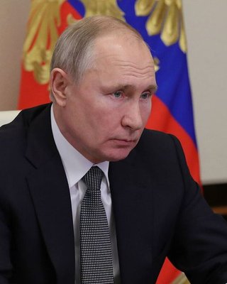 Путин объявил "перемирие ко Дню победы"