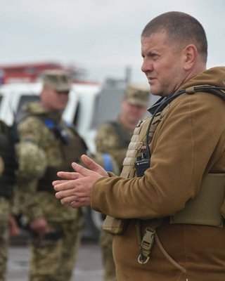 Сколько нужно мобилизованных: о чем поспорили президент и Залужный