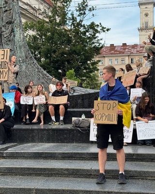 "Будапештська юшка" і рука Москви: як Росія намагається використати акції протесту в Україні