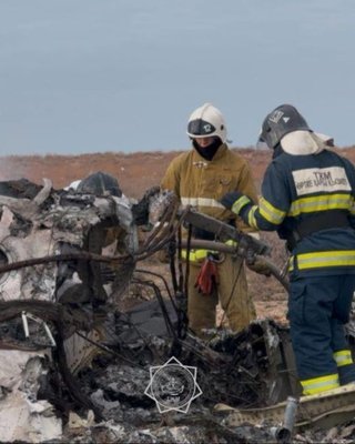 Крушение самолета Embraer 190 в Казахстане