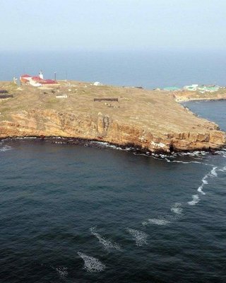 Оккупанты знатно психуют. Зачем Россия атаковала безлюный остров Змеиный