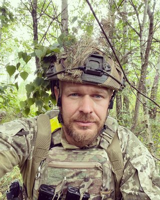 Артист, який став солдатом. Сашко Положинський розповів про свій фронтовий досвід