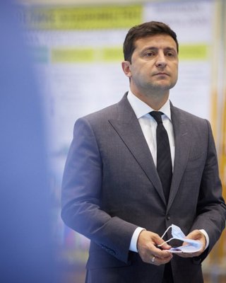 При Порошенко было лучше. Почему такие оценки звучат спустя два года правления Зеленского