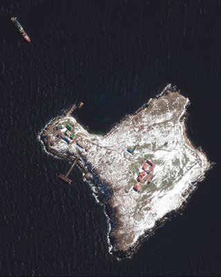 Острів Зміїний. Контингент російських окупантів може опинитися в ізоляції