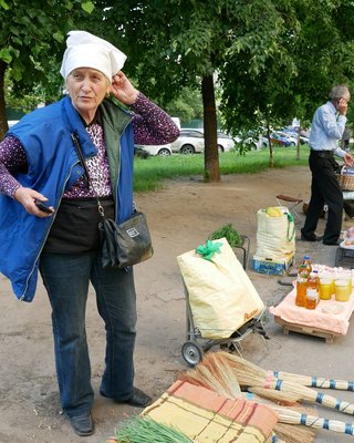 Вся жизнь впереди — надейся и жди. Что будет через 18 лет с экономическими паспортами украинцев