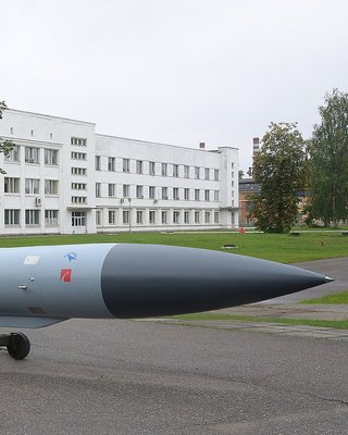 Битимуть по житлових кварталах: нова ракетна тактика Росії