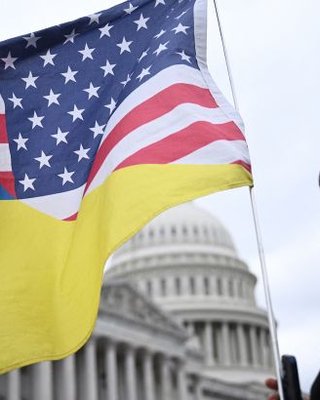Ресурси, перемир'я, гра на нервах: що дає Україні та США угода щодо надр
