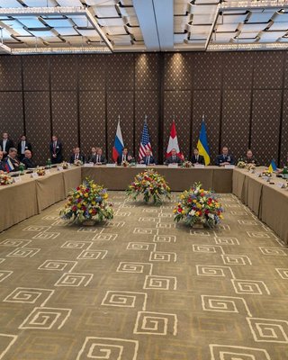 Тристоронні переговори у Женеві