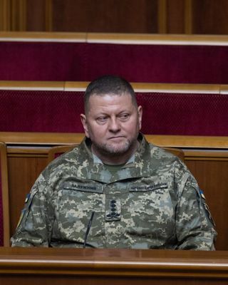 Ответит президент. Какими будут последствия отставки Залужного для власти