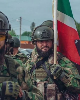 Боевые школьные автобусы: как российские войска используют гражданскую технику в своих целях