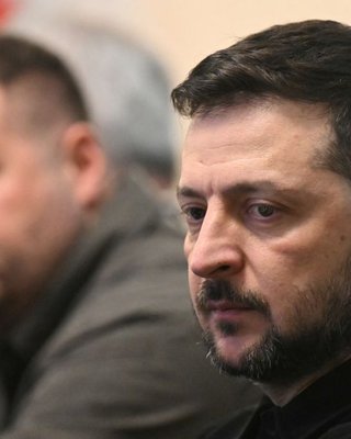 В ожидании нового Ермака: что будет делать Зеленский после увольнения главы Офиса президента