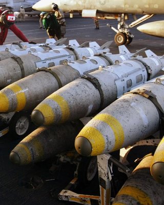 Над ядерною прірвою: Чому Путін чекає, що США скинуть бомбу на підземний об'єкт в Ірані