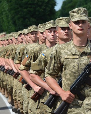 Запрет на выезд с места проживания для мужчин