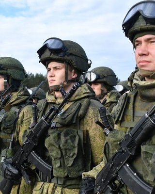 Ручна армія Путіна: чому ЗС РФ здатні вести війну в довгу і які в них недоліки