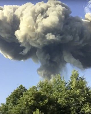 Взрывная волна Ични. Украинская армия устроила очередное пиротехническое шоу