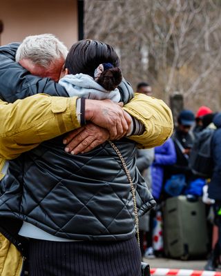 Українські біженці за кордоном: корисна інформація і реальні історії