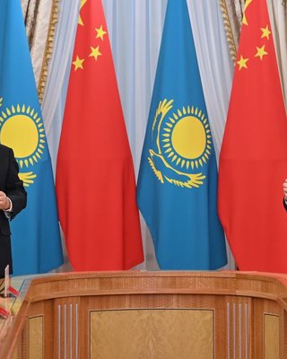 Китай и Казахстан: дружба по расчету