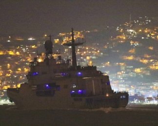 Турция пока не решила закрывать проливы для российских кораблей или нет — Reuters