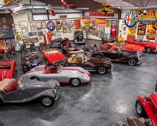 Раритети на $20 мільйонів: на аукціон виставили вражаючу колекцію зі 120 авто (фото)