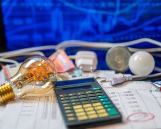 Тарифна прірва. Чому Україні доведеться підвищити тарифи на газ та електроенергію