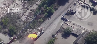 Применили два дрона: украинские разведчики уничтожили на фронте российскую САУ "Мста" (видео)