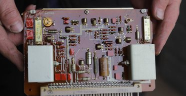 На Житомирщине в воинской части нашли платы с золотом и серебром на 65 млн грн (фото)