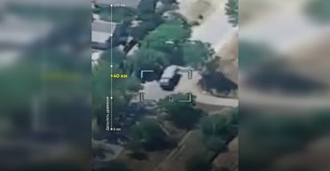 Бьют технику за 40+ км: Brave1 показал первые полеты сверхдальнобойных дронов ВСУ (видео)