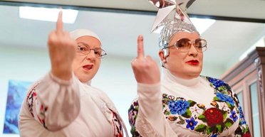 "Путіна не хоче навіть Сатана". Сердючка живет на Крещатике, смеется над взрывами и хейтит Путина