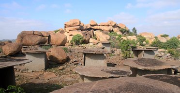 Карликовые дольмены некрополя Хире Бенкал: почему никто не знает правды об этом месте (фото)