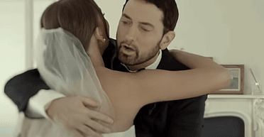 Емінем присвятив новий кліп вагітній доньці і показав кадри з її весілля (відео)