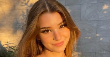 Без телефона до 16 лет: тиктокер года удивила откровением о родителях (видео)