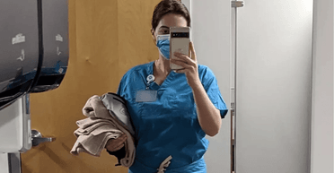 Медсестра долає 8 тисяч км заради роботи: скільки вона отримує за зміну (фото)