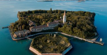 Возле Венеции находится остров с ужасающей историей: туда свозили больных чумой (фото)