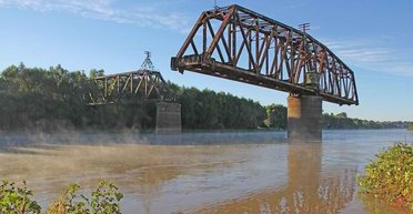 Вдоль или поперек. Украинцам на местных выборах нужна двухпартийная система