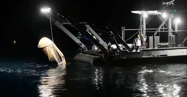 Астронавты экстренно вернулись с МКС на Землю: это была первая медицинская эвакуация (видео)