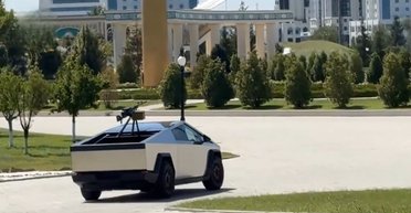 "Это удивительно": Маск рассказал, дарил ли Tesla Cybertruck Кадырову (видео)