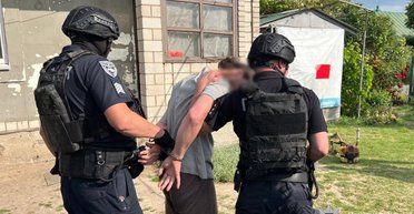 Дефилировал в триколоре: в Винницкой области во время похорон бойца мужчина устроил провокацию (фото)