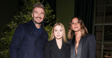 Гарпер Бекхем у стильному пальті приєдналася до батьків на публіці (фото)