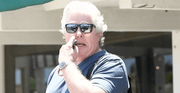 Важко впізнати: легенду кіно побачили на вулиці через 40 років після карколомного успіху (фото)