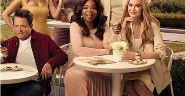 Сузір'я знаменитостей і королівський коргі: People представив обкладинку ювілейного номера (фото)