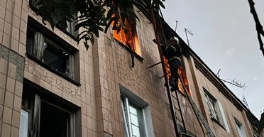 Російський дрон вдарив по цивільному гуртожитку на Полтавщині: люди встигли забігти до укриття