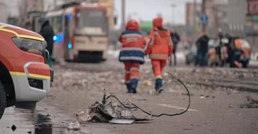 У Києві "Шахед" зачепився за лінію електропередач і вибухнув (відео)