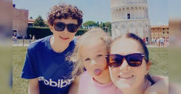 "Це дешевше": британська сім'я полетіла в Італію, щоб поїсти піцу (фото)