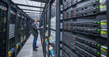 Чому технологічні компанії не йдуть з Росії, незважаючи на санкції США