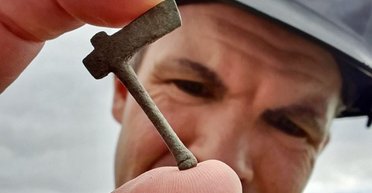 Таблички с проклятиями и драгоценные артефакты: археологи нашли римскую виллу (фото)